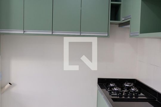 Cozinha de apartamento para alugar com 1 quarto, 43m² em Vila Yolanda, Osasco