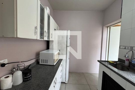 Cozinha de apartamento para alugar com 2 quartos, 72m² em São José, São Leopoldo
