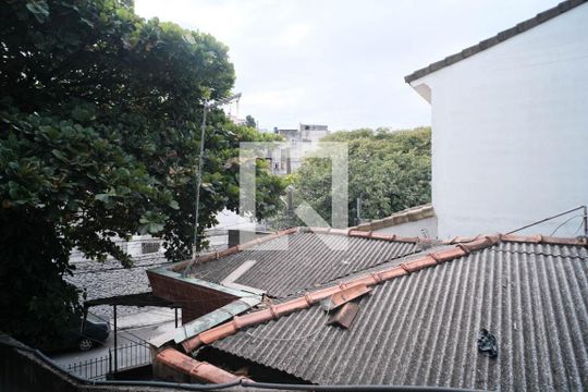 Vista Quarto 1 de casa à venda com 4 quartos, 143m² em Jardim Danfer, São Paulo