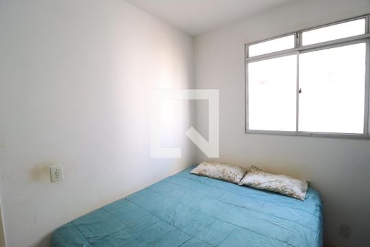 Quarto 2 de apartamento para alugar com 2 quartos, 55m² em Gávea, Uberlândia