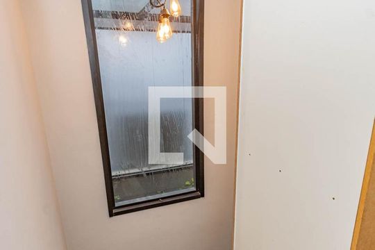 Escada de casa à venda com 2 quartos, 110m² em Jardim Previdencia, São Paulo