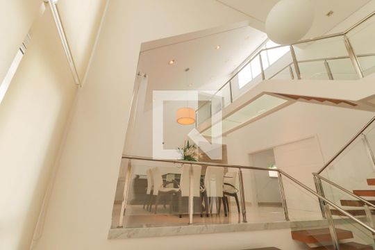 Sala de casa de condomínio à venda com 4 quartos, 410m² em Vila Virgínia, Jundiaí