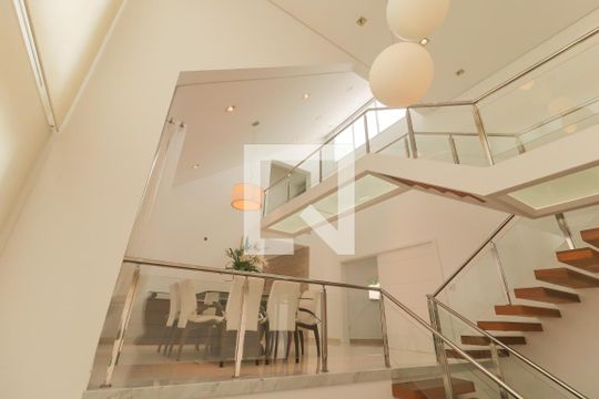 Sala de casa de condomínio à venda com 4 quartos, 410m² em Vila Virgínia, Jundiaí