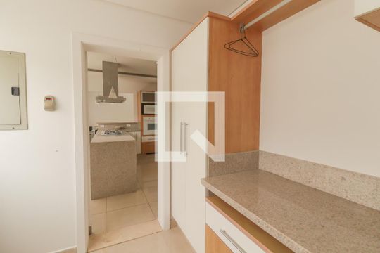 Cozinha de casa de condomínio à venda com 4 quartos, 410m² em Vila Virgínia, Jundiaí