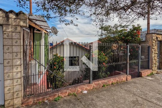 Fachada de casa à venda com 2 quartos, 380m² em Vila Pirituba, São Paulo