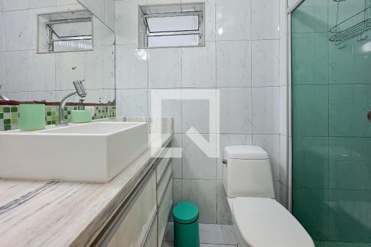 Banheiro Corredor de apartamento à venda com 3 quartos, 70m² em Vila Mariana, São Paulo