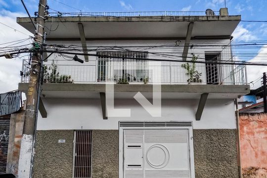 Fachada de casa à venda com 3 quartos, 286m² em Brasilândia, São Paulo