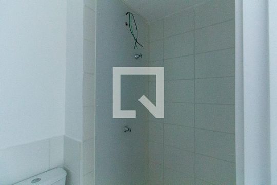 Banheiro de apartamento para alugar com 2 quartos, 51m² em Conjunto Habitacional Teotonio Vilela, São Paulo