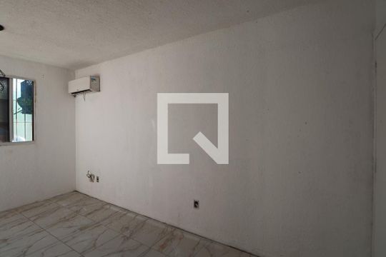Sala de apartamento à venda com 2 quartos, 45m² em Centro, Canoas