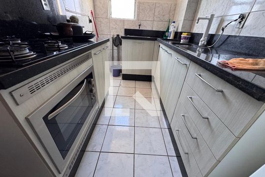 Cozinha de apartamento para alugar com 2 quartos, 50m² em Campina, São Leopoldo