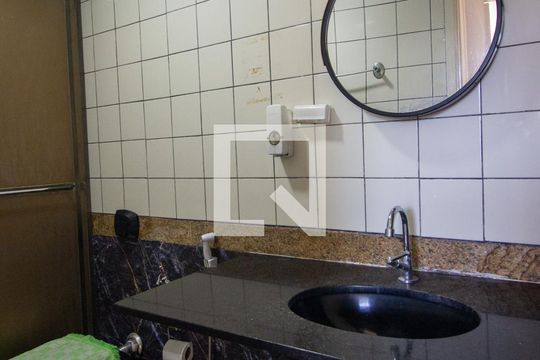 Banheiro Social de apartamento à venda com 2 quartos, 84m² em Barra da Tijuca, Rio de Janeiro