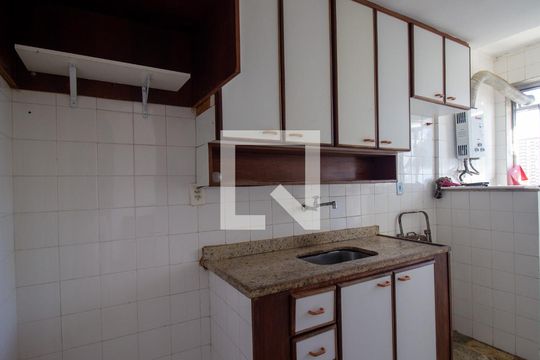 Cozinha e Área de Serviço de apartamento à venda com 2 quartos, 84m² em Barra da Tijuca, Rio de Janeiro
