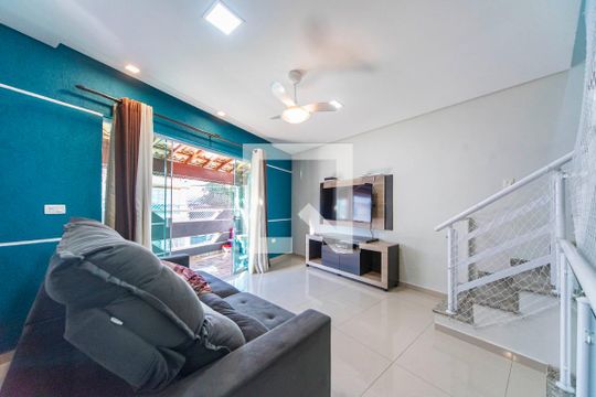 Sala de casa para alugar com 3 quartos, 268m² em Vila Linda, Santo André
