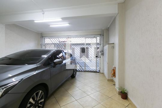 Garagem de casa à venda com 3 quartos, 170m² em Vila Taquari, São Paulo