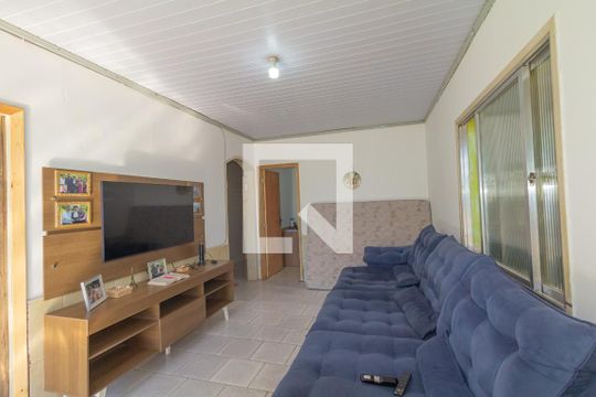 Casa à venda com 4 quartos, 550m² em Mathias Velho, Canoas