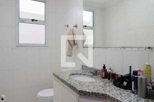 Lavabo de casa para alugar com 3 quartos, 138m² em Casa Verde Alta, São Paulo