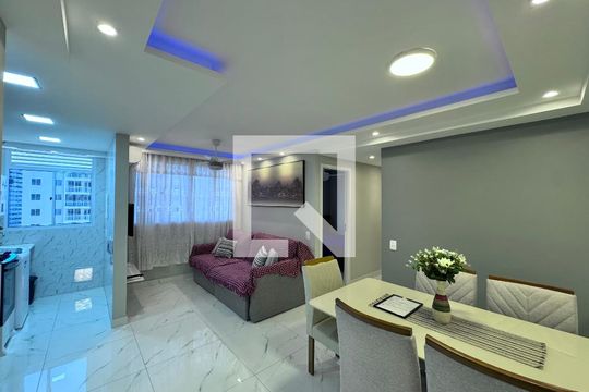 Sala de apartamento para alugar com 2 quartos, 46m² em Camorim, Rio de Janeiro