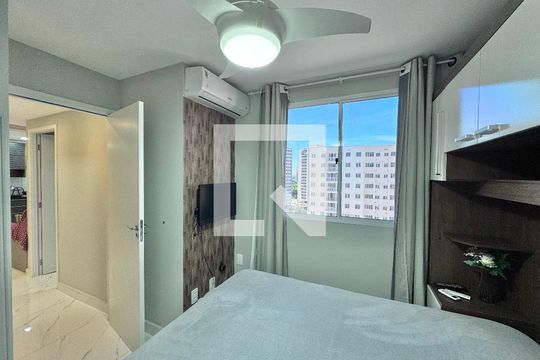 Quarto 1 de apartamento para alugar com 2 quartos, 46m² em Camorim, Rio de Janeiro