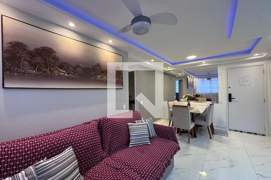 Sala de apartamento para alugar com 2 quartos, 46m² em Camorim, Rio de Janeiro