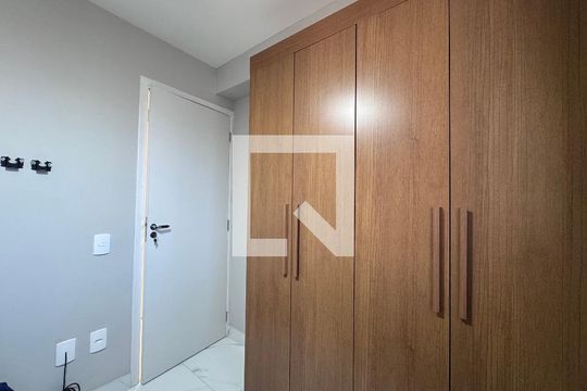 Quarto 2 de apartamento para alugar com 2 quartos, 46m² em Camorim, Rio de Janeiro