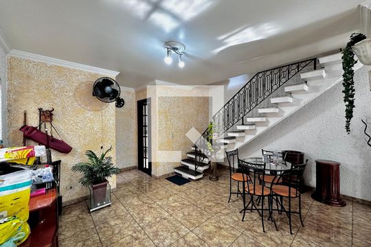 Sala de casa à venda com 2 quartos, 190m² em Jardim Santo Amaro, São Paulo