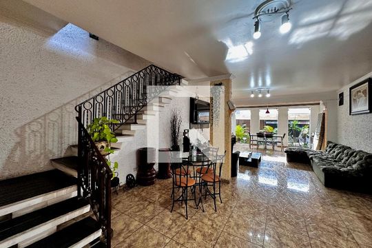 Sala de casa à venda com 2 quartos, 190m² em Jardim Santo Amaro, São Paulo