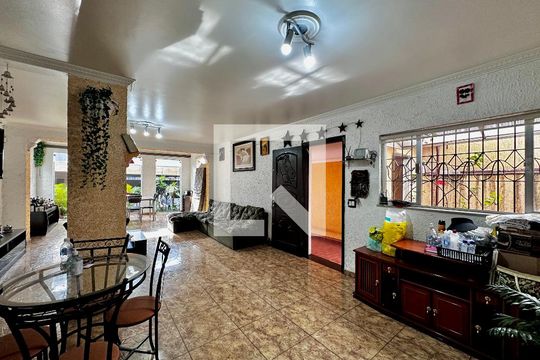 Sala de casa à venda com 2 quartos, 190m² em Jardim Santo Amaro, São Paulo