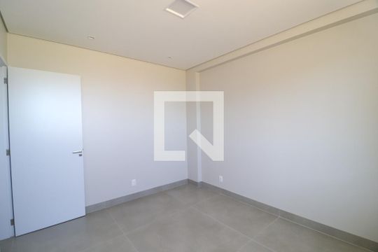 Quarto 1 de casa de condomínio para alugar com 6 quartos, 370m² em Jardim Sul, Uberlândia