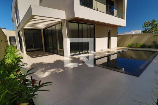 Piscina de casa de condomínio para alugar com 6 quartos, 370m² em Jardim Sul, Uberlândia