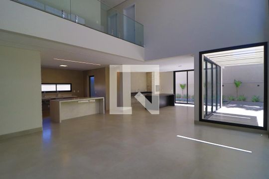 Sala de casa de condomínio para alugar com 6 quartos, 370m² em Jardim Sul, Uberlândia