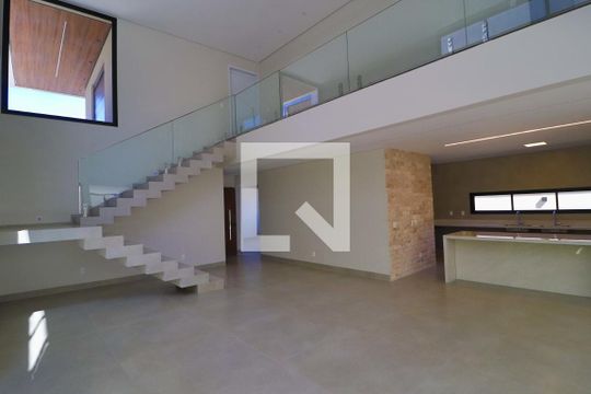 Sala de casa de condomínio para alugar com 6 quartos, 370m² em Jardim Sul, Uberlândia