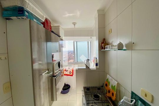 Cozinha de apartamento para alugar com 1 quarto, 48m² em Maracanã, Praia Grande