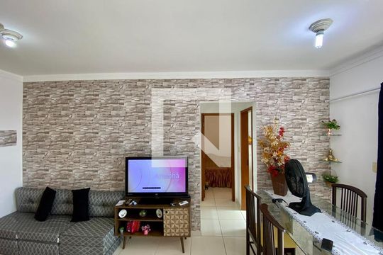 Sala de apartamento para alugar com 1 quarto, 48m² em Maracanã, Praia Grande