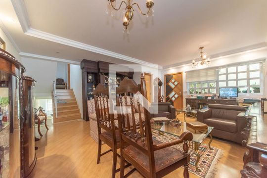 Sala de casa à venda com 4 quartos, 300m² em Cursino, São Paulo