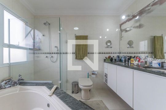Banheiro da Suíte 1 de casa à venda com 4 quartos, 300m² em Cursino, São Paulo