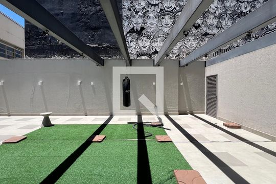 Área comum de kitnet/studio para alugar com 1 quarto, 37m² em Pinheiros, São Paulo