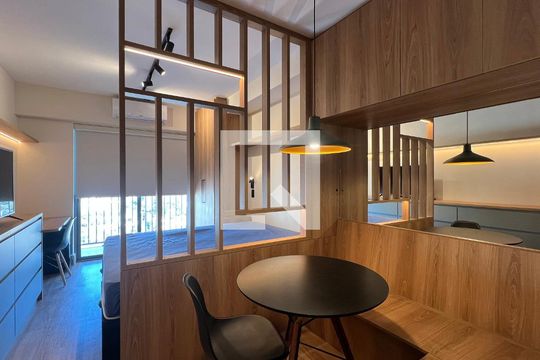 Kitnet/Studio para alugar com 1 quarto, 37m² em Pinheiros, São Paulo
