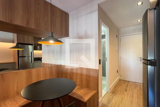 Studio de kitnet/studio para alugar com 1 quarto, 37m² em Pinheiros, São Paulo