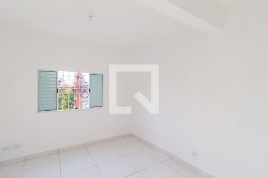 Casa para alugar com 1 quarto, 40m² em Vila Santo Antônio, Carapicuíba
