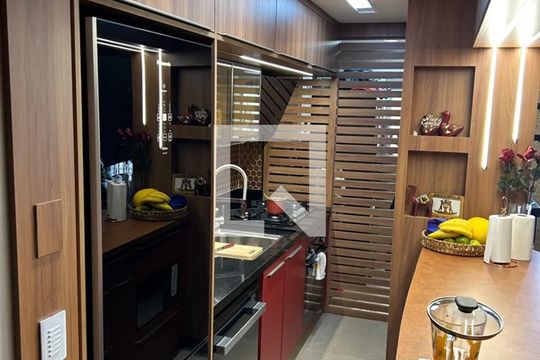Apartamento à venda com 2 quartos, 78m² em Jardim Tupanci, Barueri
