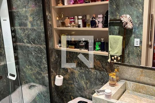 Apartamento à venda com 2 quartos, 78m² em Jardim Tupanci, Barueri