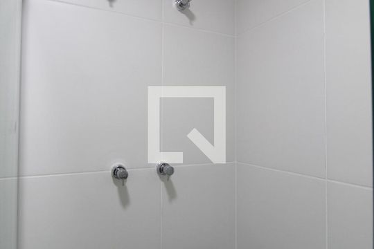 Banheiro de kitnet/studio à venda com 1 quarto, 21m² em Indianópolis, São Paulo