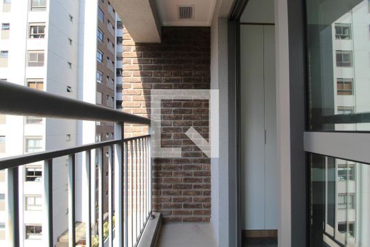 Varanda de kitnet/studio à venda com 1 quarto, 21m² em Indianópolis, São Paulo