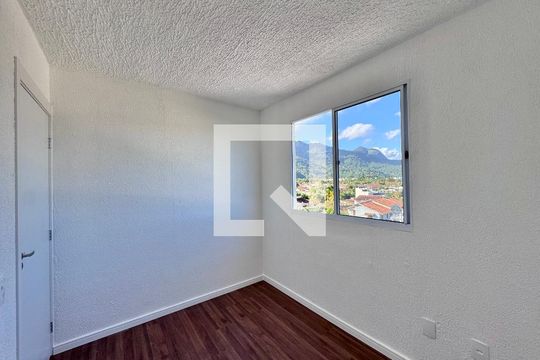 Quarto 2 de apartamento para alugar com 2 quartos, 43m² em Vargem Pequena, Rio de Janeiro