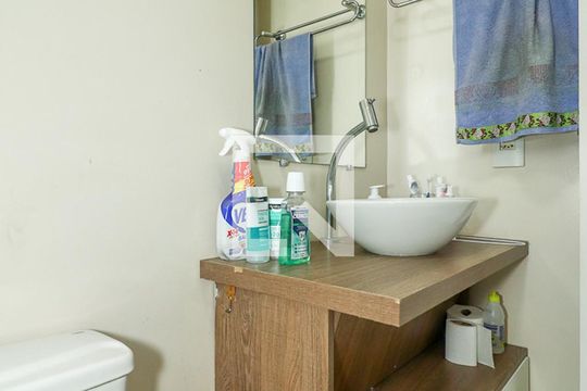 Banheiro da Suíte de apartamento à venda com 2 quartos, 76m² em Morro Santana, Porto Alegre