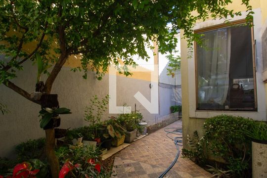 Quintal de casa de condomínio para alugar com 4 quartos, 235m² em Recreio dos Bandeirantes, Rio de Janeiro