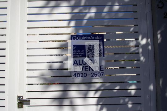 Plaquinha de casa de condomínio para alugar com 4 quartos, 235m² em Recreio dos Bandeirantes, Rio de Janeiro