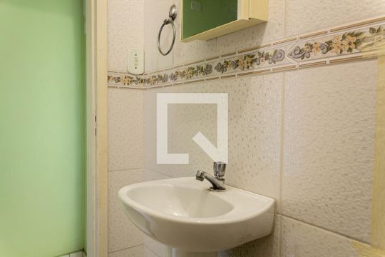 Banheiro  ( Casa 2) de casa à venda com 5 quartos, 200m² em Ferrazópolis, São Bernardo do Campo