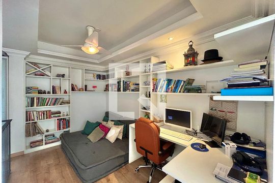Escritório de casa à venda com 3 quartos, 253m² em Cristo Rei, São Leopoldo