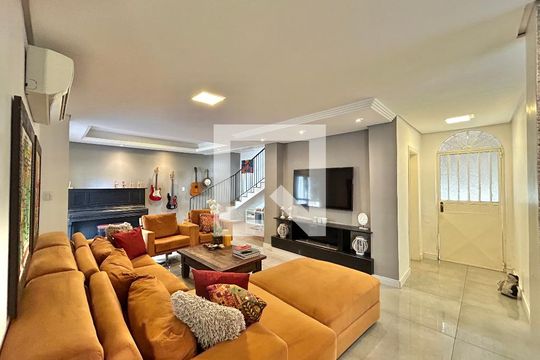 Sala de estar de casa à venda com 3 quartos, 253m² em Cristo Rei, São Leopoldo